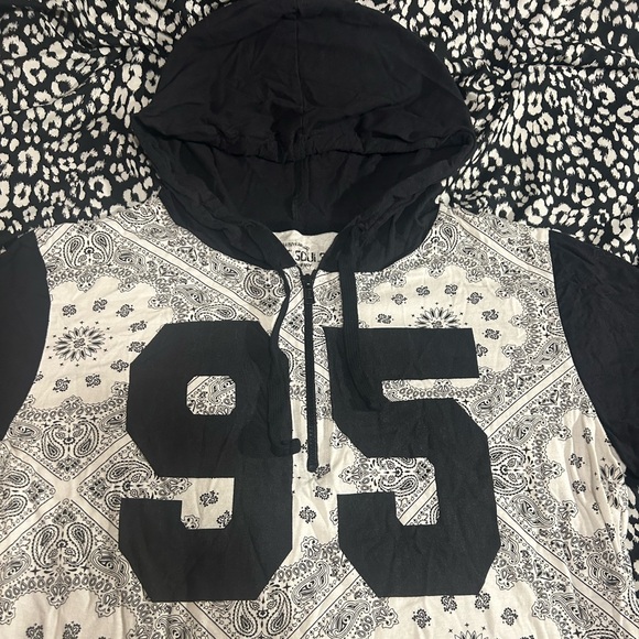 Hooded paisley print shirt - Picture 2 of 6